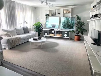 Neu renovierte 3 - Zimmer Wohnung