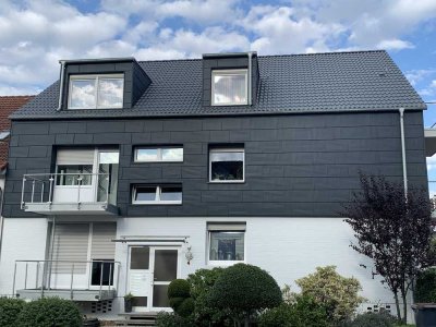 kernsaniert, wie Neubau, mit Balkon, Klima, EBK, Bad mit Wanne, Dusche, Urinal, saniertes 5 Fam-Haus