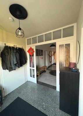 Helle, freundliche 5-Zimmer Wohnung im Herzen von Weilheim wird zum 01.12.2025 neu vermietet.