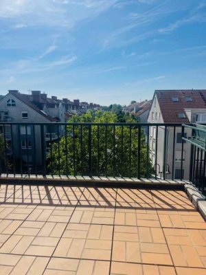 Schöner Wohnen in Ihrer Traumwohnung mit Kamin und Terrasse über den Dächern von Frankfurt