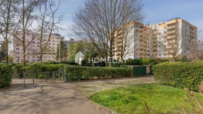 Sofort einziehen & wohlfühlen: lichtdurchflutete 2-Zimmer-Wohnung mit Balkon und TG-Stellplatz