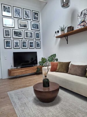 Wunderschöne und vollmöblierte 2-Zimmer-Loft-Wohnung mit Balkon in Düsseldorf Zoo