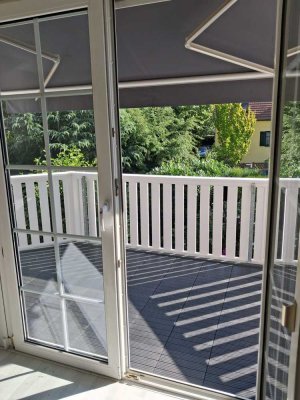 Moderne und ruhige Dachgeschosswohnung mit 3 Zimmern sowie Balkon und EBK