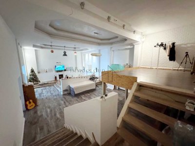 Außergewöhnliches Loft in ehemaligem Kino – Kreatives Wohnen in Bad Cannstatt