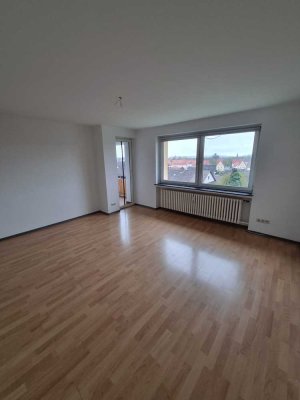 Helle 4 ZKB im 2.OG * ab sofort * zu vermieten