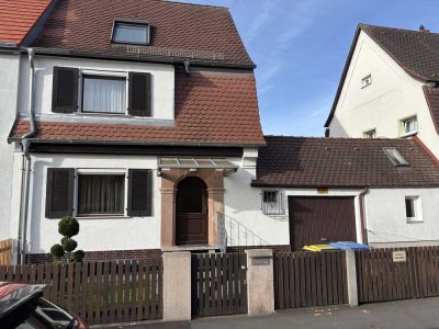 Doppelhaushälfte mit viel Potential