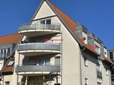 Sehr schöne helle 2-Zimmer-Wohnung in Stadtmitte mit großem Balkon, Aufzug und Tiefgaragenplatz