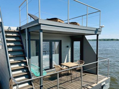 Modernes Hausboot mit Dachterrasse in Top-Lage – Stadthafen Schleswig