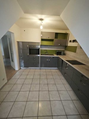 Schöne 3,5-Zimmer-Wohnung mit Balkon und Einbauküche in PÖrnbach