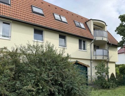 Drei Zimmerwohnung mit Balkon! 
Mieten Sie Ihr Dachgeschoss am Sportzentrum