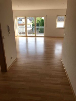 1-Zimmer Wohnung mit Balkon und EBK in zentraler Lage (ohne Makler!)