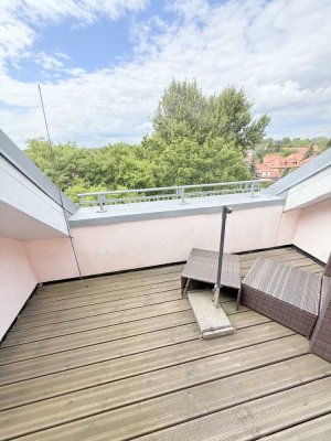 Schöne, helle 2-Zimmer-DG-Wohnung mit Terrasse und EBK in Berlin Johannisthal
