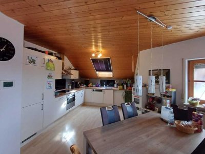 3 Zi. DG-Wohnung in Weitingen