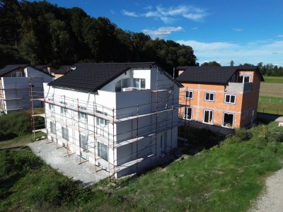 Traumhafte Neubau Doppelhaushälften 128 m² Wfl. zum Mieten mit Büro / Galerie, Dachterrasse, Eigenarten &amp; Einzelgarage in Attnanang-Puchheim