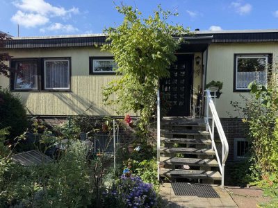 Kompakter Bungalow mit schönem Garten