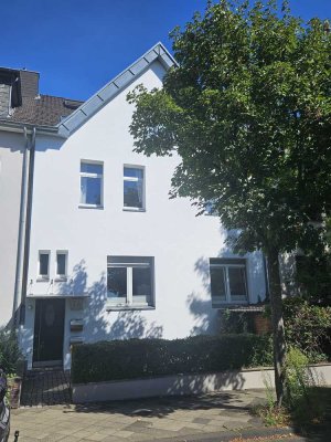 Gepflegter Altbau, Mehrfamilienhaus in Düsseldorf Gerresheim