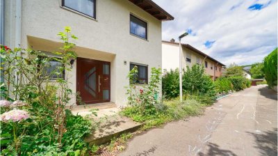 Viel Platz für Ihre Ideen: 
Großzügiges Einfamilienhaus
mit 6,5 Zimmern, 
Kamin und Garten