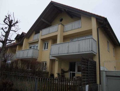 Helle 3 Zimmer Wohnung im EG mit Gartenanteil in Maisach
