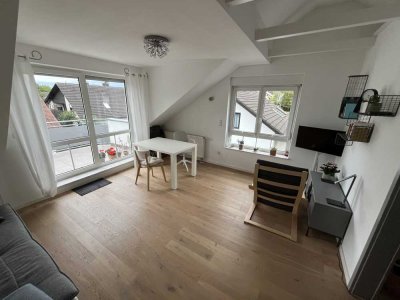 *Helle 2 Zimmerwohnung mit Balkon in Strietwald*