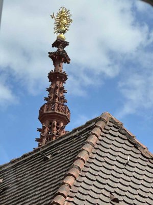Möblierte 3-Zimmer-Wohnung mit Blick auf die Marienkirche – 1 Minute zum Marktplatz