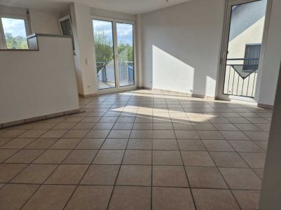 Gepflegte Wohnung mit drei Zimmern in Dettingen unter Teck