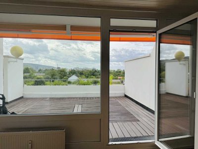 Lichtdurchflutete Penthouse-Maisonette mit wunderschöner Terrasse 5,5 Zimmer Wohnung in Heidelberg