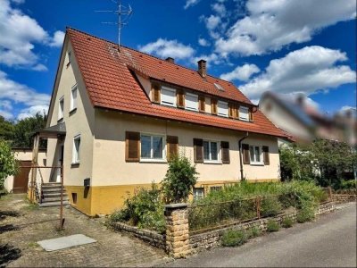 Großzügiges 1-2-Familienhaus (renovierungsbedürftig) in ruhiger Lage