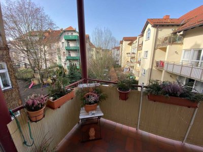 * schicke ETW  * am grünen Gürtel * Balkon * Außenrollos * TG-Stellplatz *
