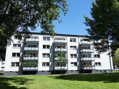 Hervorragende Erdgeschoss-Wohnung mit großem Balkon