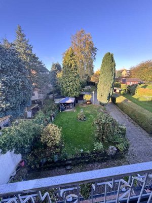 Gemütliche & renovierte 2-Zimmer Wohnung mit Balkon, Gartenmitbenutzung & Stellplatz