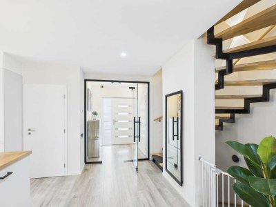 Moderne Doppelhaushälfte (Baujahr 2023) mit Einliegerwohnung und schönem Ausblick