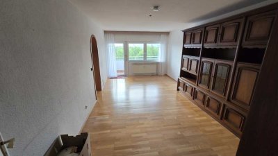 Schöne, leerstehende Dreizimmerwohnung