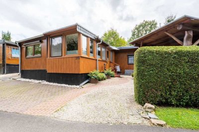 Mobilheim mit Carport in Stadtkyll -  Wintergarten, 2 Schlafzimmer & 2 Abstellräume - PROVISIONSFREI