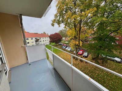 Frisch renovierte 2-Zimmer-Wohnung mit Balkon und Blick ins Grüne in SZ-Gebhardshagen