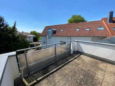 Große Dachgeschosswohnung mit ca. 105m² Grundfläche direkt am Feldrand
