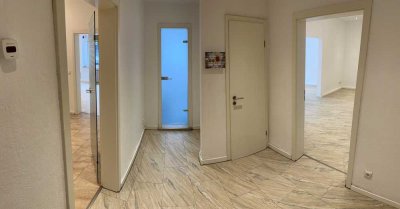 Zentral gelegene 3,5-Zimmer-Wohnung mit Tageslichtbad und optionalem Tiefgaragenstellplatz