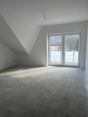 sonnige 3 Zimmer Wohnung mit Balkon