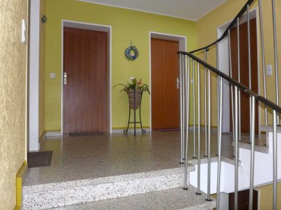 Kaufen und einziehen oder vermieten: Renovierte 2-Zimmer-Wohnung mit Balkon in WESSELING - KELDENICH