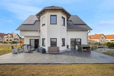 Neubau: Modernes Einfamilienhaus mit großzügigem Grundstück