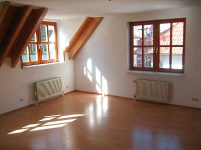Schöne 3 Zimmer-Maisonette-Wohnung, 1A Lage in St. Georgen