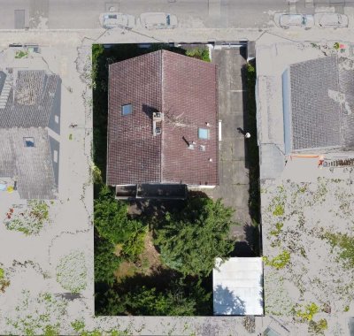 RARITÄT: 325 m²-Haus für eine große Familie + Freiberuflerbüro oder für mehrere befreundete Familien