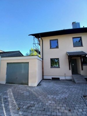 Neu renovierte Doppelhaushälfte mit Garten & Garage in Gaimersheim