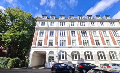 Sehr ruhiges 125 m² Loft in Ottensen mit Terrasse/Garten. Inkl. Tiefgarage. Ohne Maklercourtage!