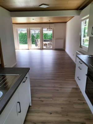 Schöne Erdgeschosswohnung mit Keller und großem Gartenanteil
