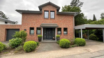 Neuwertiges 4,5-Raum-Einfamilienhaus mit geh. Innenausstattung