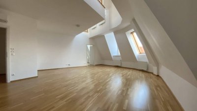 Großzügige Penthouse-Maisonette mit Dachterrasse