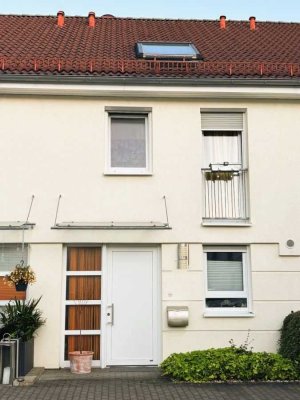 Provisionsfrei* Maintal-Bischofsheim (Spessartstr.): Neuwertiges, modernes RMH in ruhiger Lage