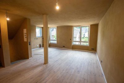 Große DHH in Vicht, sehr Ökologische Bauweise,  90%fertig, + behindertengerechtes Apartment / Büro