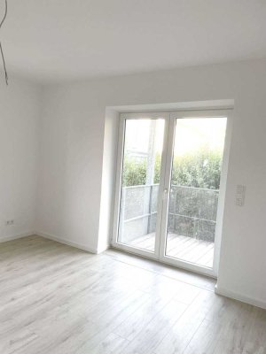 Helle, sanierte 2 Zimmerwohnung mit Balkon in Hürth!