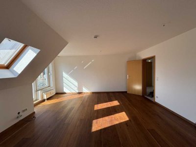 *RESERVIERT* Urbaner Luxus: 4-Zimmer-Maisonette mit 2 Bädern und exzellentem Wohnambiente